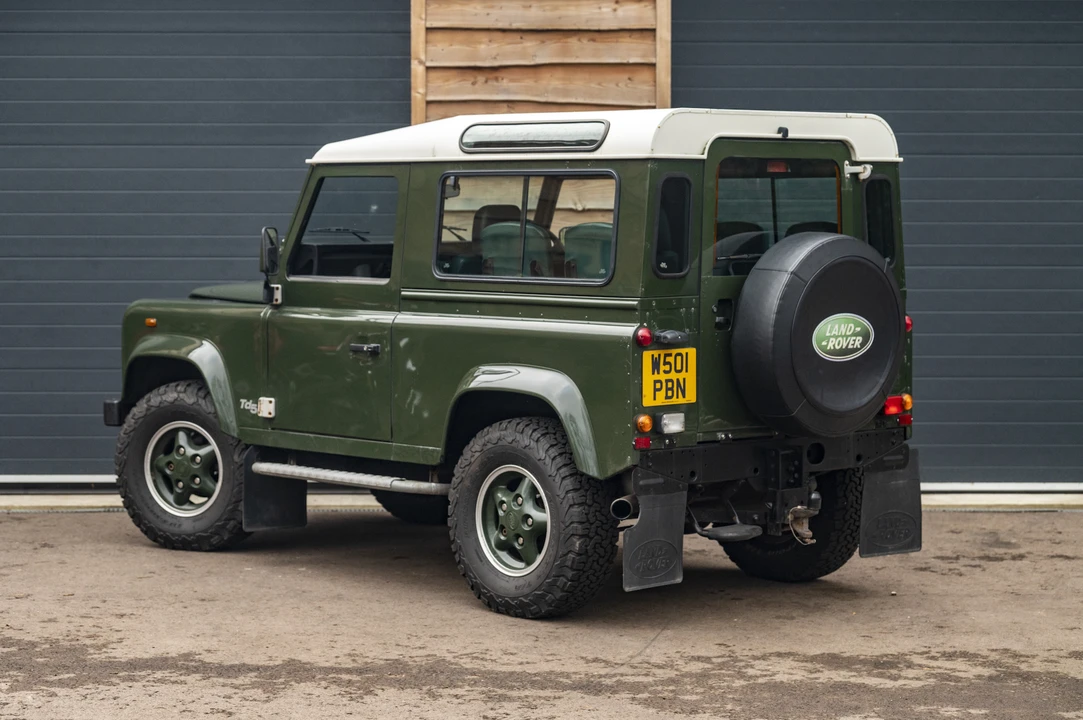 2000 Land Rover Defender 90 - Image 7 of 31