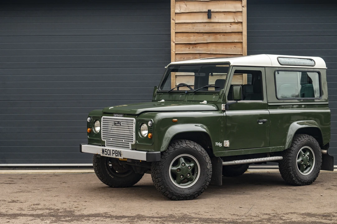 2000 Land Rover Defender 90 - Image 17 of 31