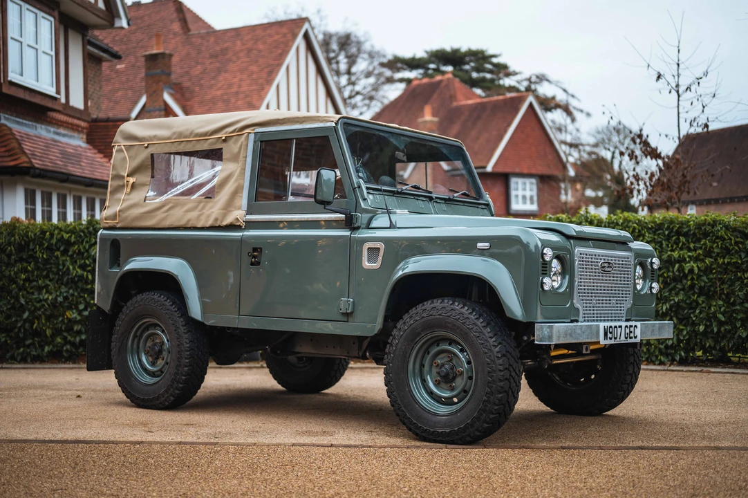 2000 Land Rover Defender 90 - Image 17 of 31