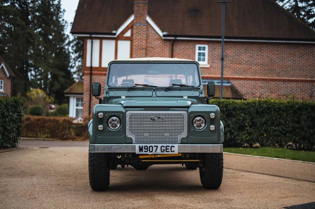 2000 Land Rover Defender 90 - Image 3 of 31