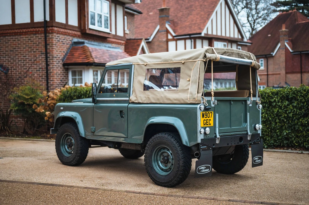2000 Land Rover Defender 90 - Image 7 of 31