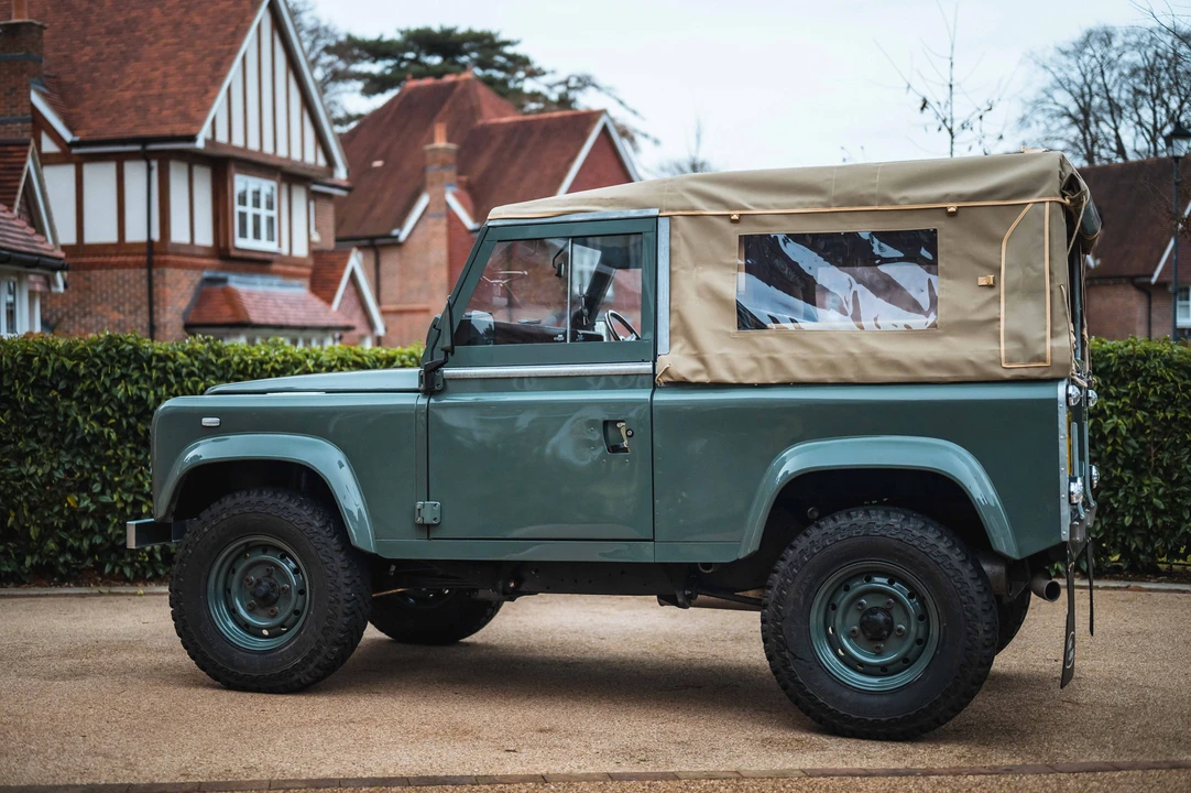 2000 Land Rover Defender 90 - Image 23 of 31