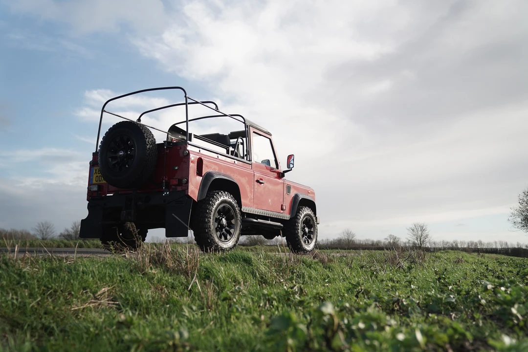 2000 Land Rover Defender 90 - Image 16 of 31