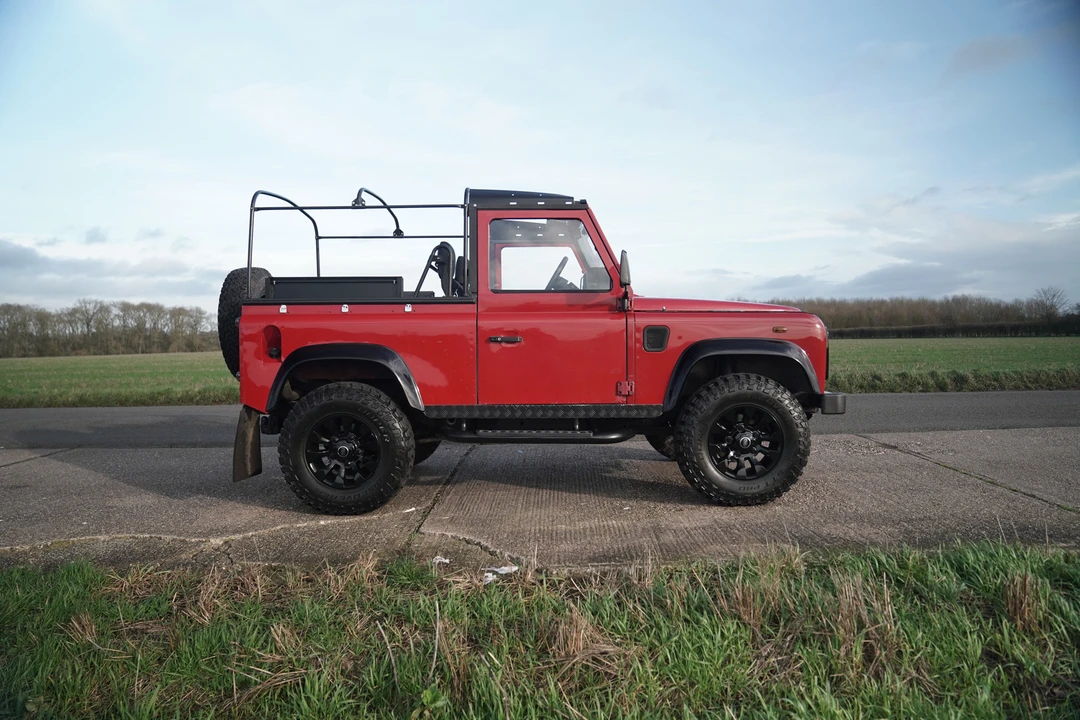 2000 Land Rover Defender 90 - Image 9 of 31