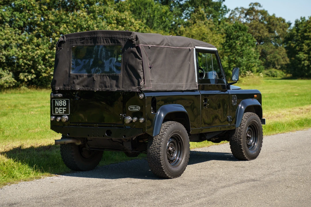 2000 Land Rover Defender 90 - Image 14 of 31