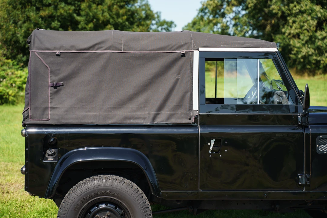 2000 Land Rover Defender 90 - Image 24 of 31