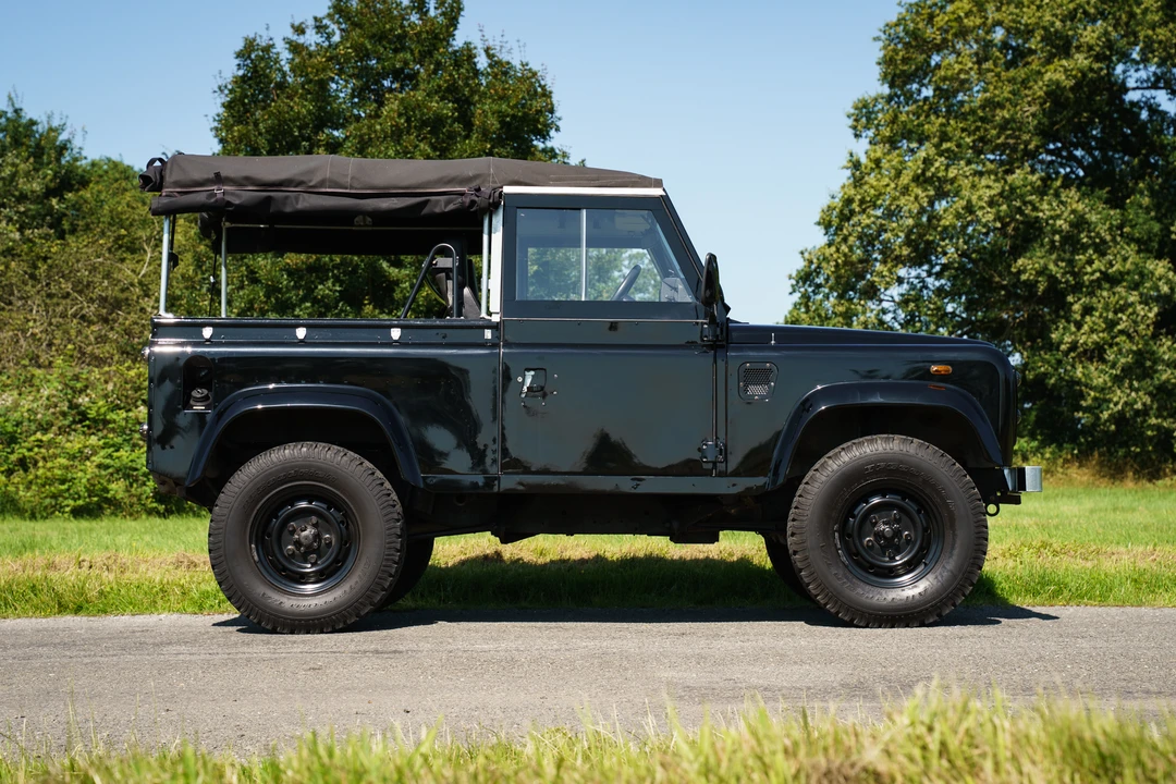 2000 Land Rover Defender 90 - Image 19 of 31