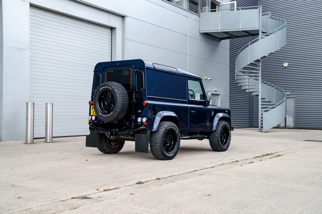 2000 Land Rover Defender 90 - Image 8 of 31