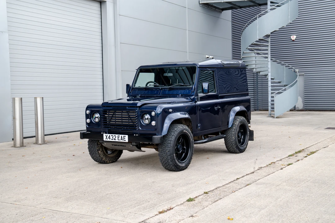 2000 Land Rover Defender 90 - Image 4 of 31