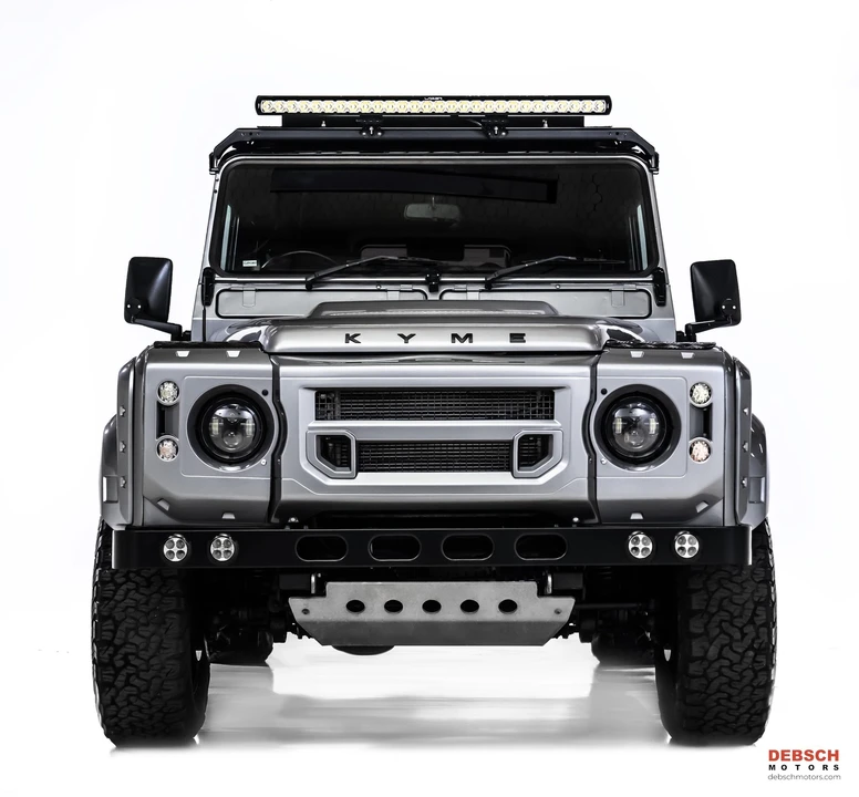 2000 Land Rover Defender 110 - Image 8 of 21