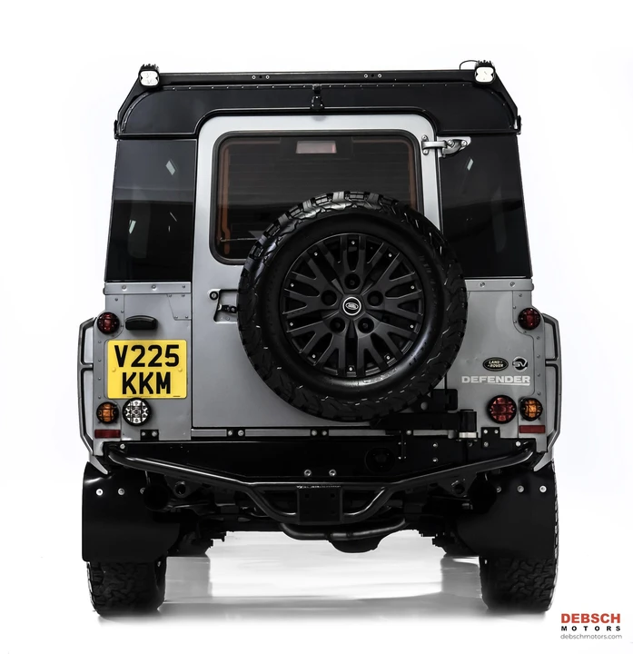 2000 Land Rover Defender 110 - Image 9 of 21