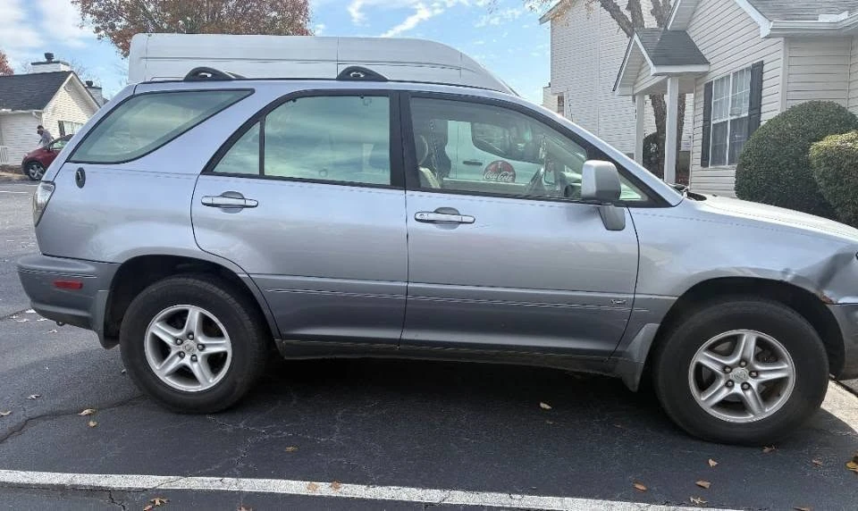 2000 Lexus RX 1st Gen - Image 2 of 8