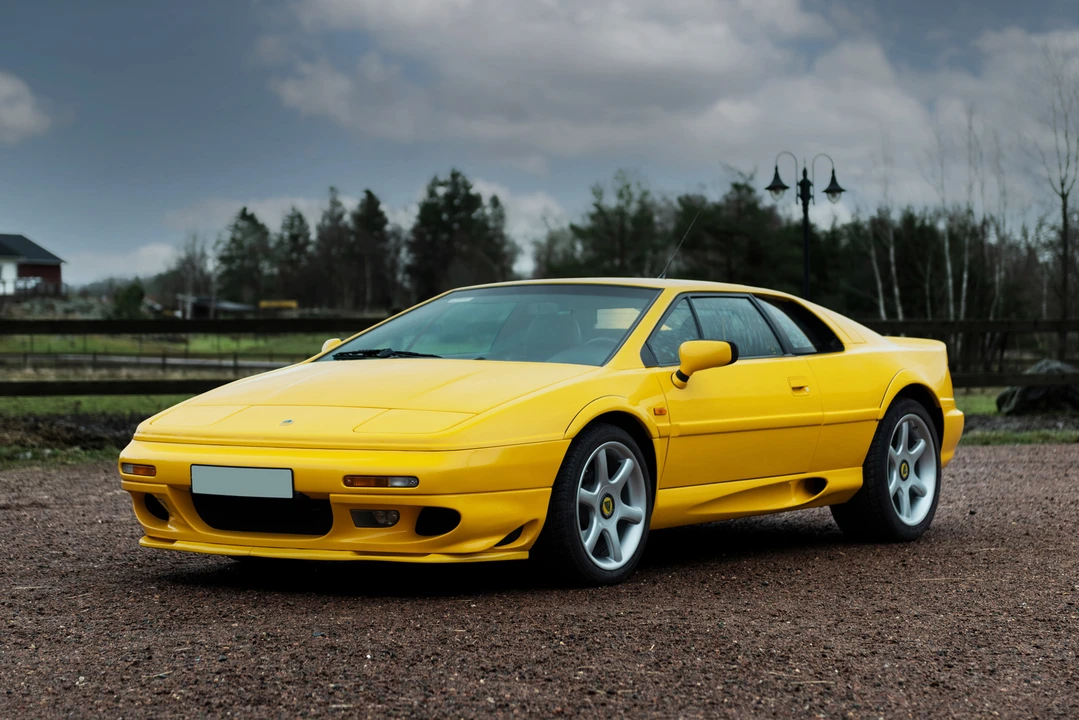 2000 Lotus Esprit Series 4 - Image 2 of 31