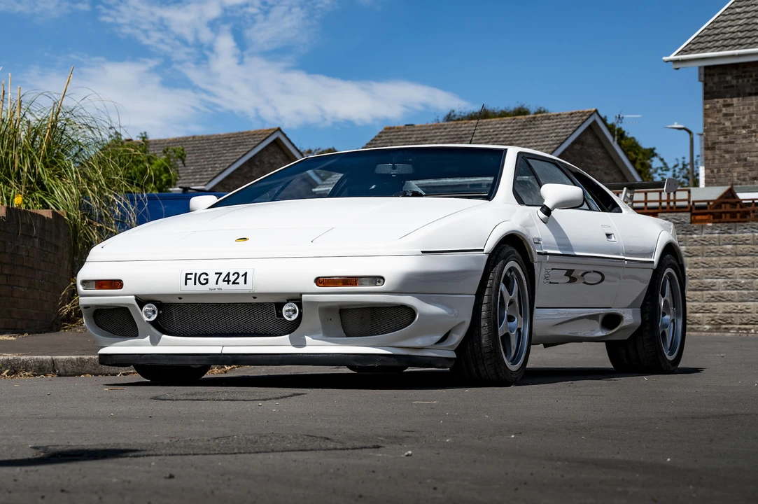 2000 Lotus Esprit Series 4 - Image 2 of 31