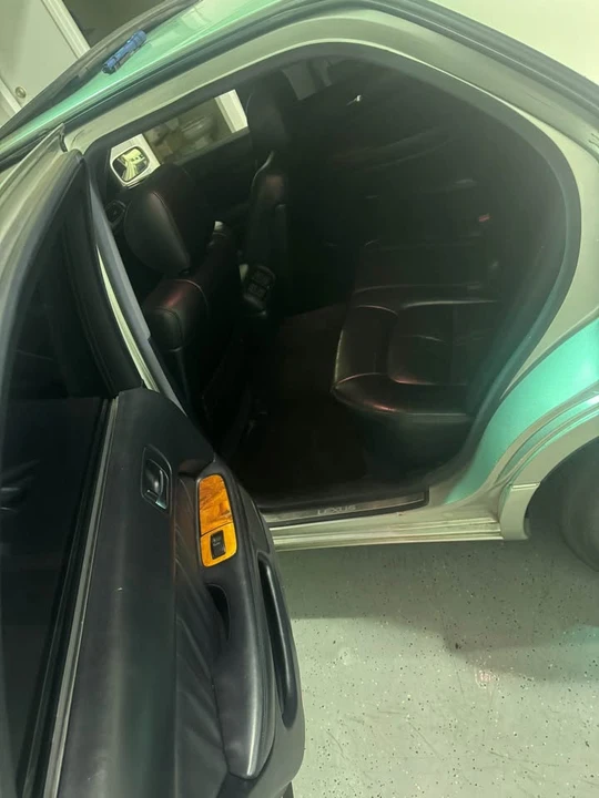 2000 Lexus LS 2nd Gen - Image 5 of 10