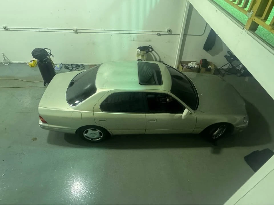 2000 Lexus LS 2nd Gen - Image 9 of 10