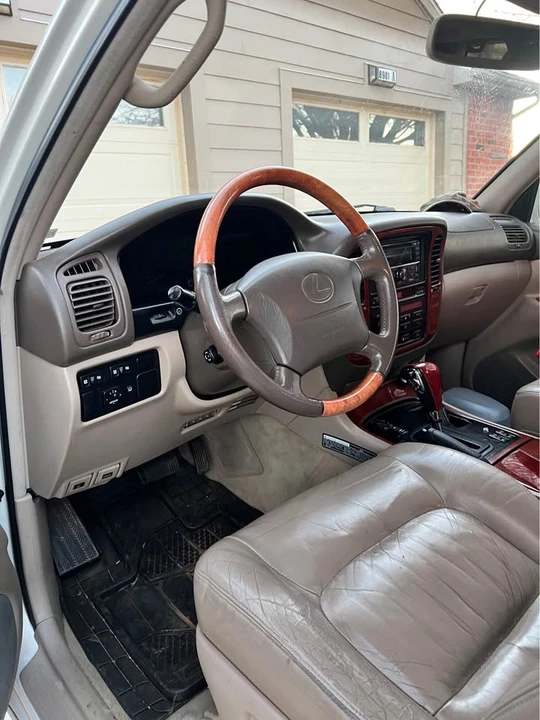 2000 Lexus LX 2nd Gen - Image 7 of 10