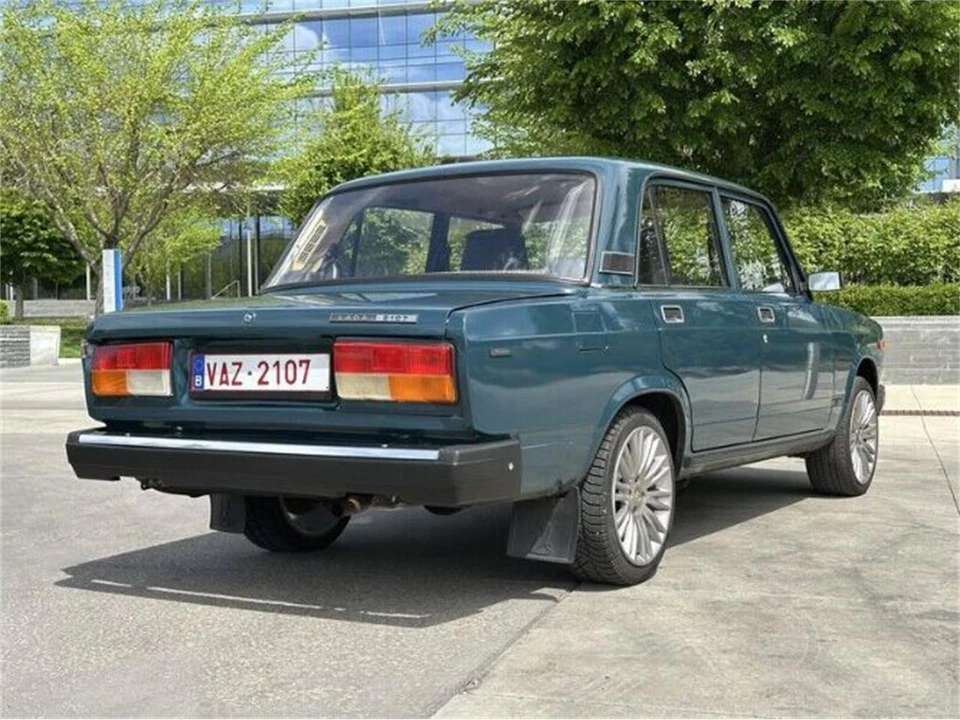 2000 Lada - Image 11 of 16