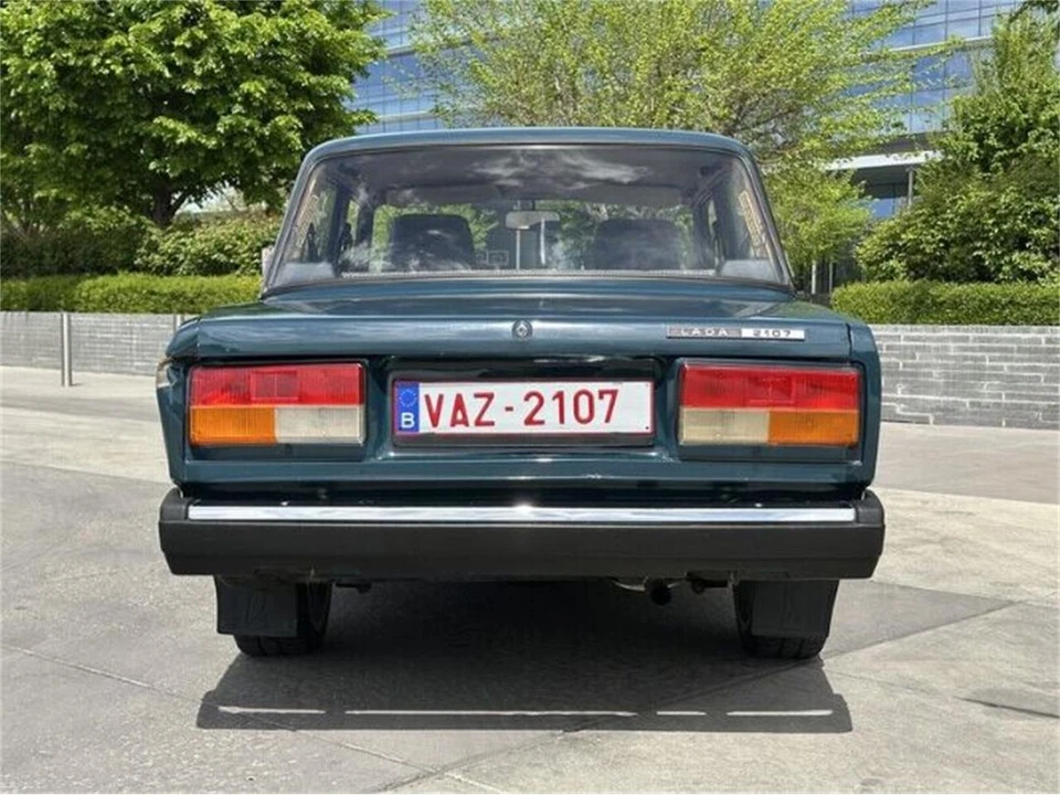2000 Lada - Image 10 of 16