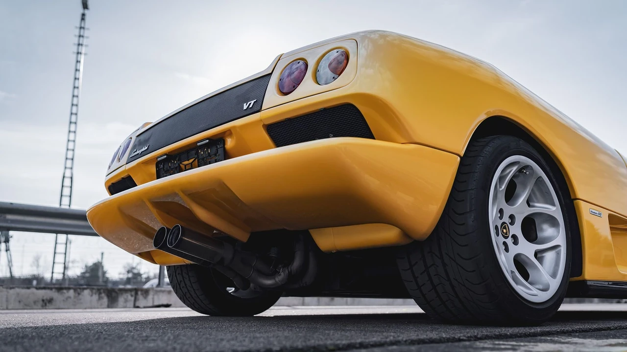 2000 Lamborghini Diablo VT - Image 31 of 31