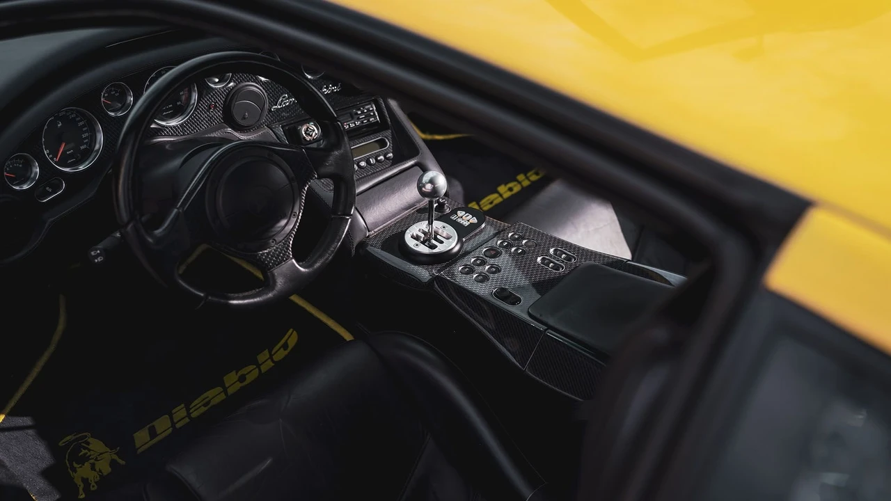 2000 Lamborghini Diablo VT - Image 8 of 31
