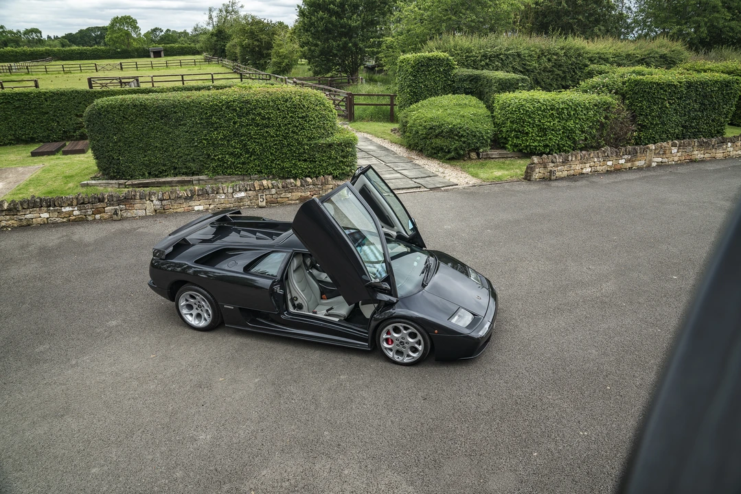 2000 Lamborghini Diablo VT - Image 12 of 31