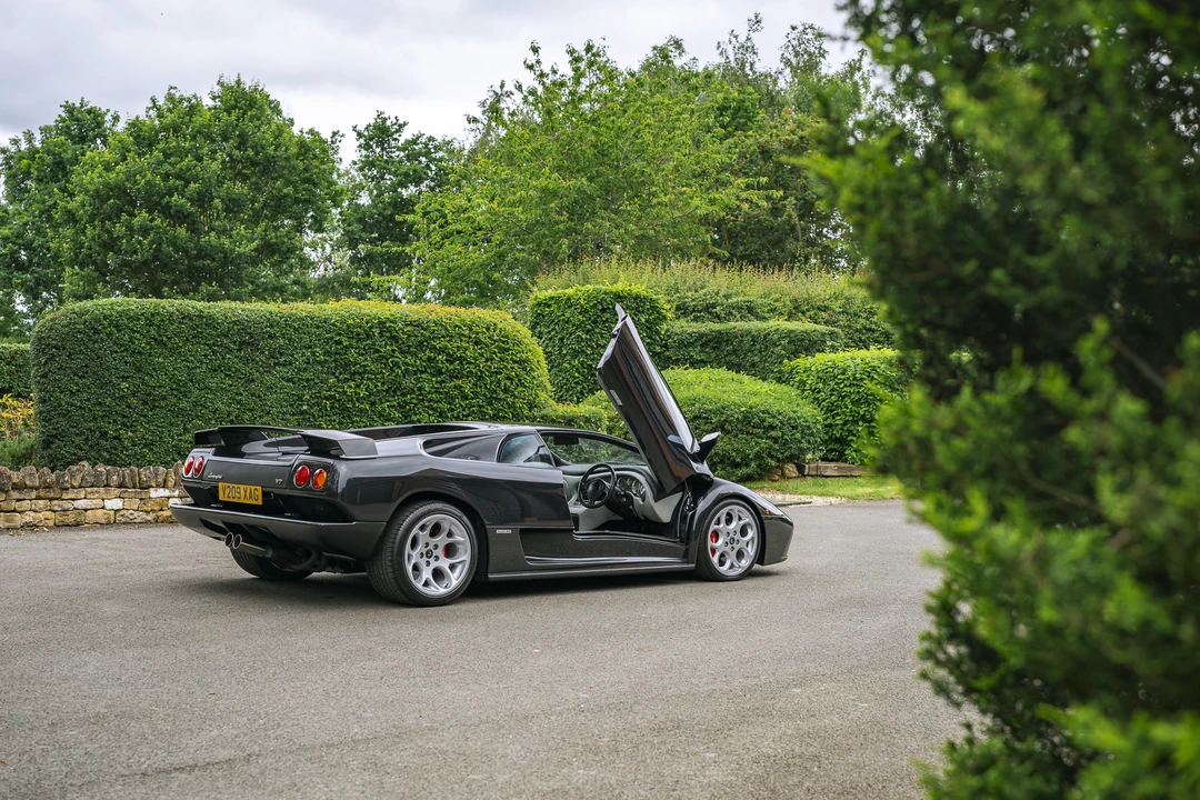 2000 Lamborghini Diablo VT - Image 11 of 31