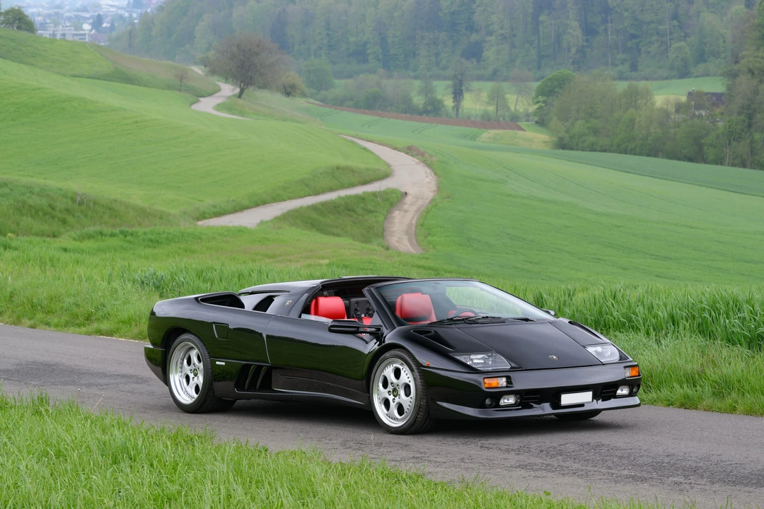 2000 Lamborghini Diablo VT - Image 2 of 31