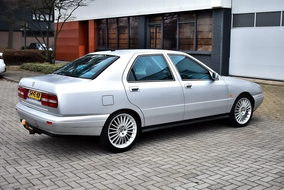 2000 Lancia - Image 14 of 30