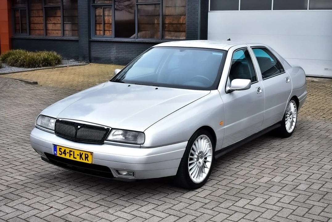 2000 Lancia - Image 7 of 30