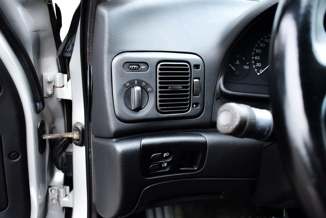 2000 Lancia - Image 27 of 30