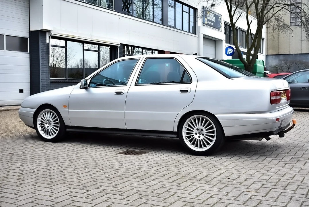 2000 Lancia - Image 19 of 30