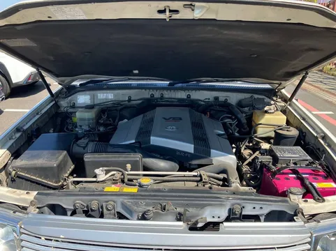 2000 Toyota Land Cruiser Cygnus