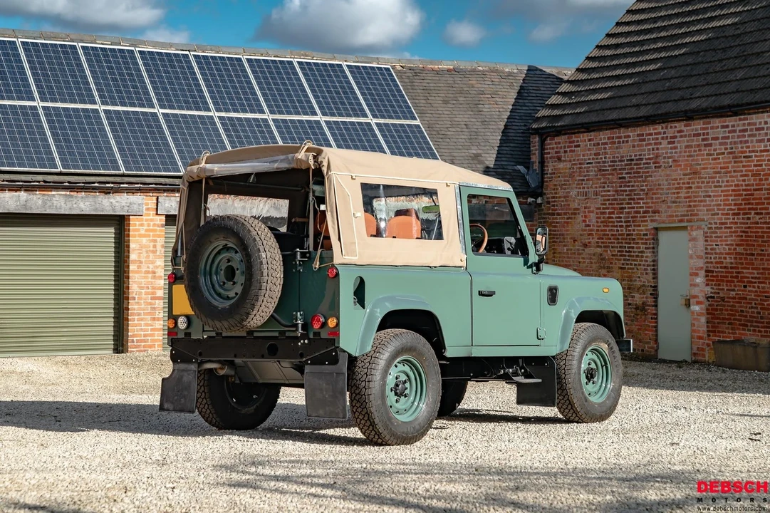 2000 Land Rover Defender 90 - Image 6 of 21