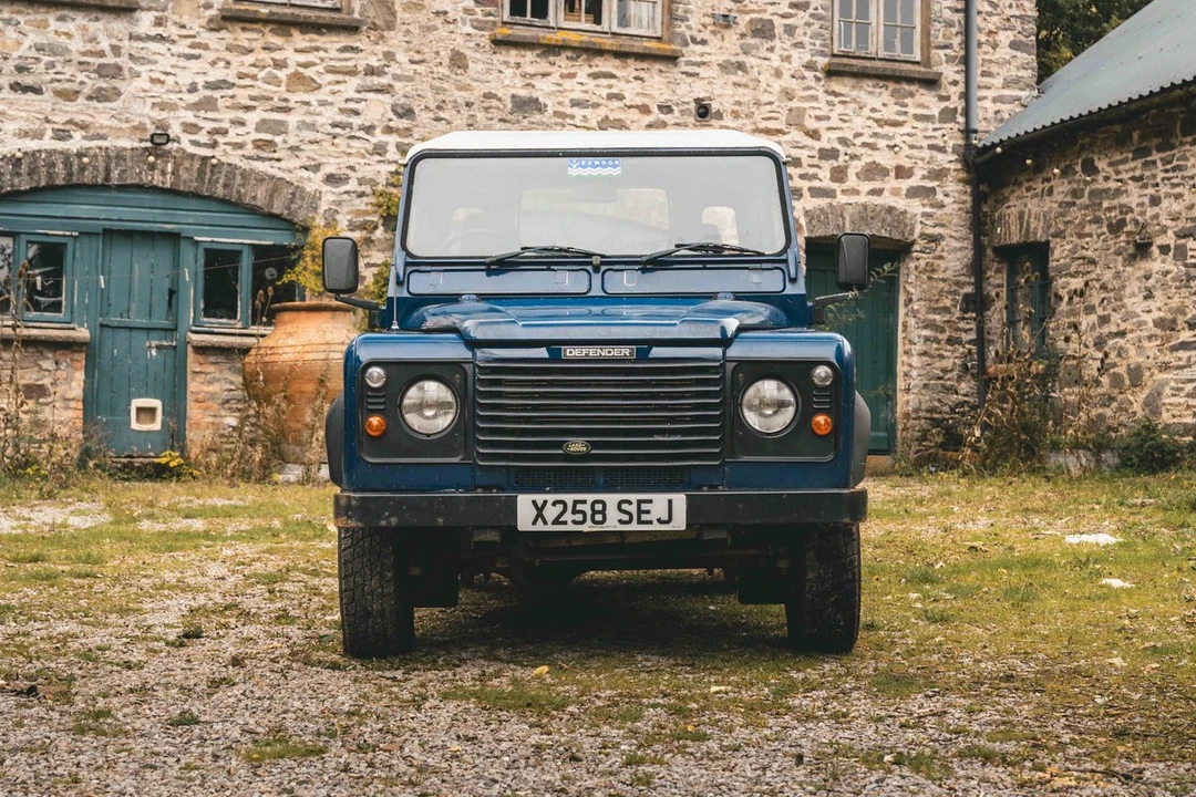 2000 Land Rover Defender - Image 7 of 30