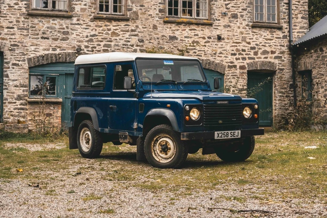 2000 Land Rover Defender - Image 6 of 30