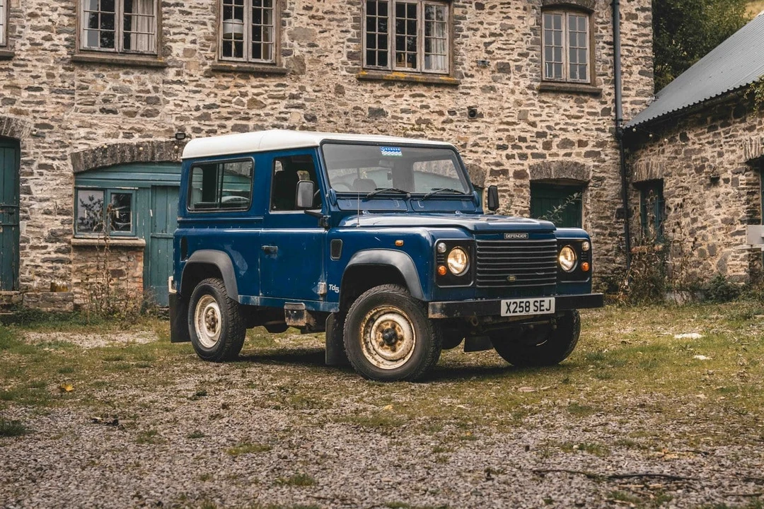 2000 Land Rover Defender - Image 3 of 30