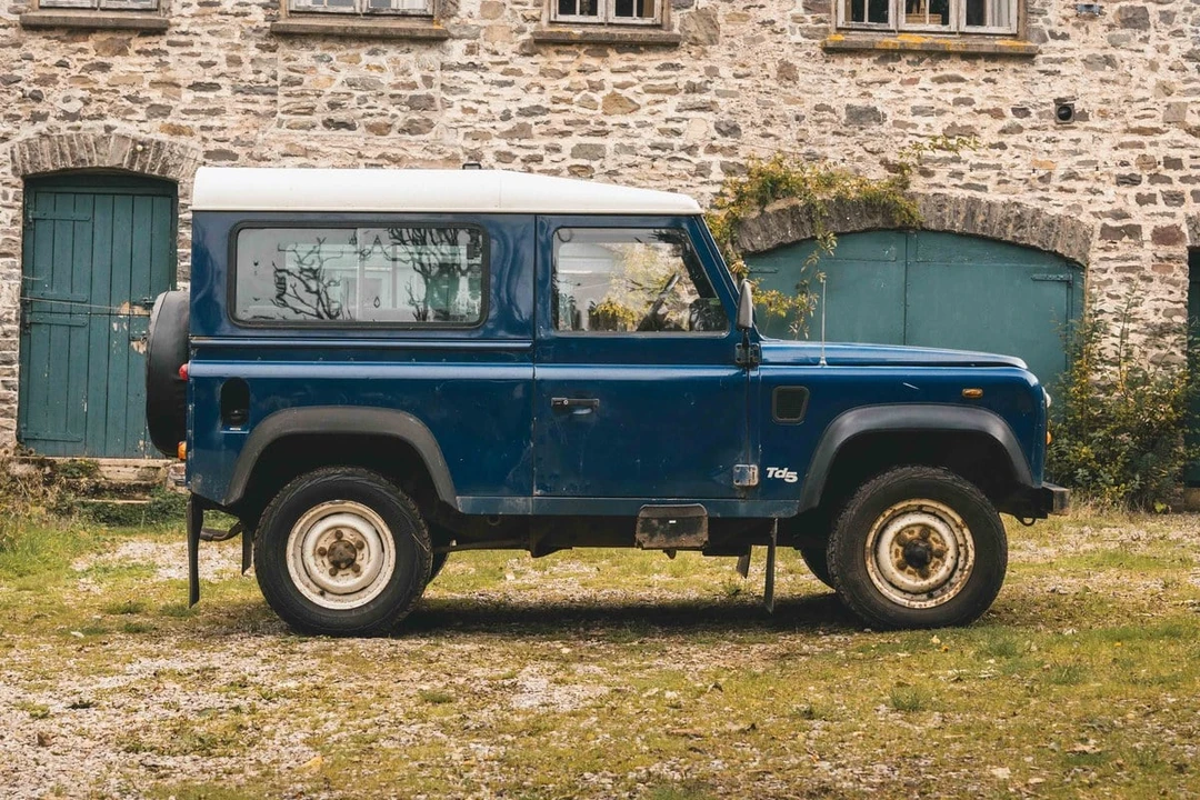 2000 Land Rover Defender - Image 22 of 30
