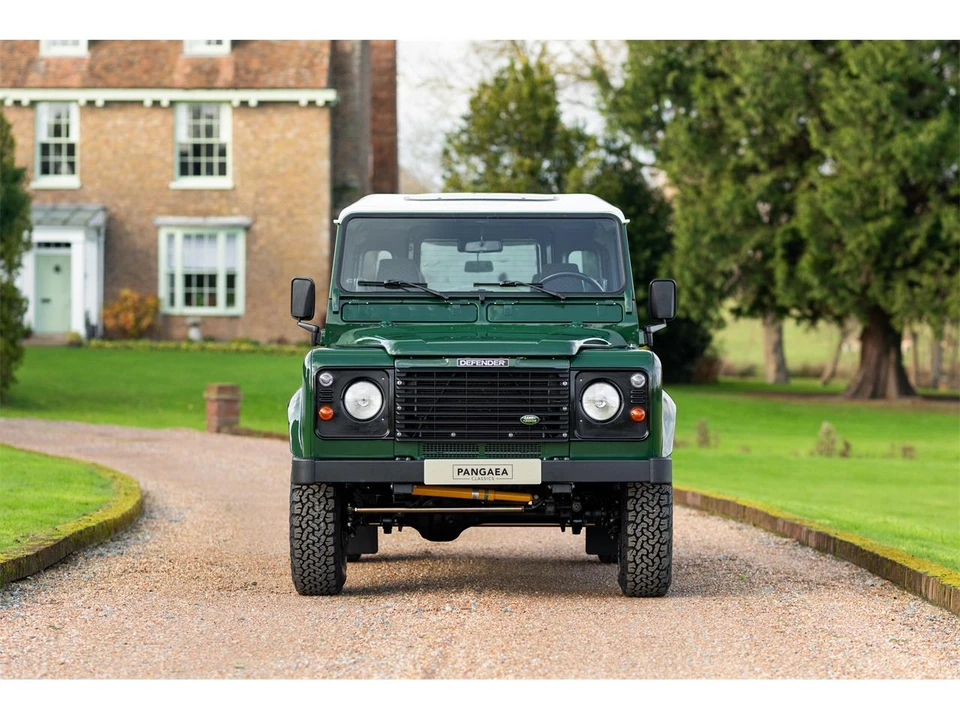 2000 Land Rover Defender - Image 2 of 31