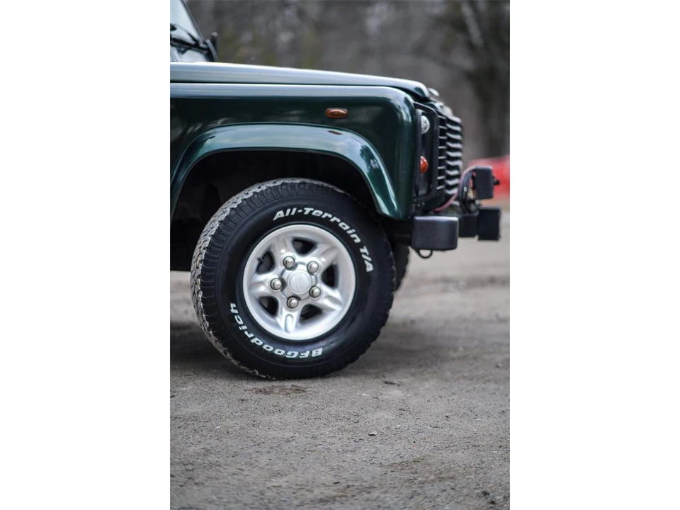 2000 Land Rover Defender - Image 12 of 31
