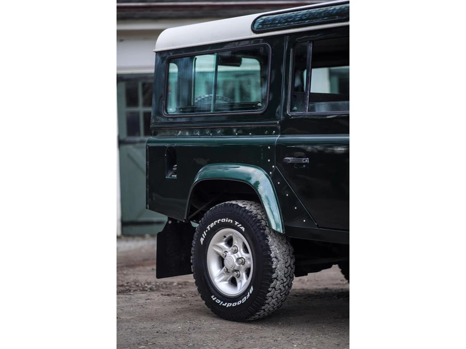 2000 Land Rover Defender - Image 13 of 31