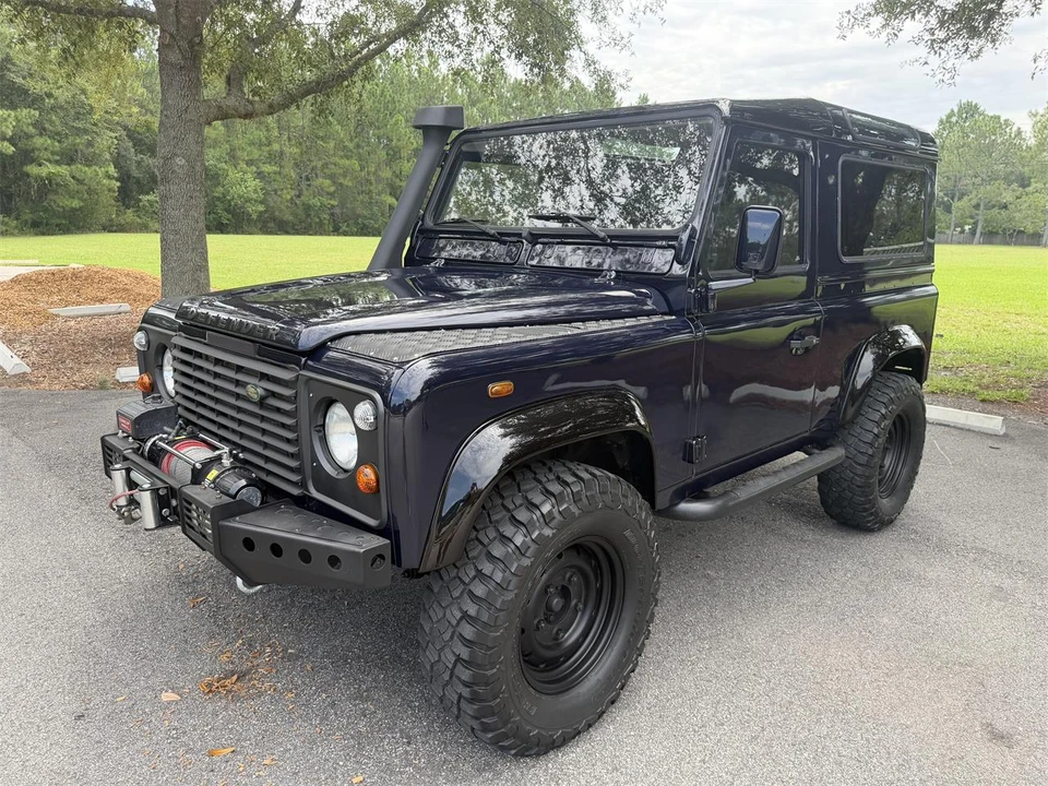 2000 Land Rover Defender - Image 8 of 27
