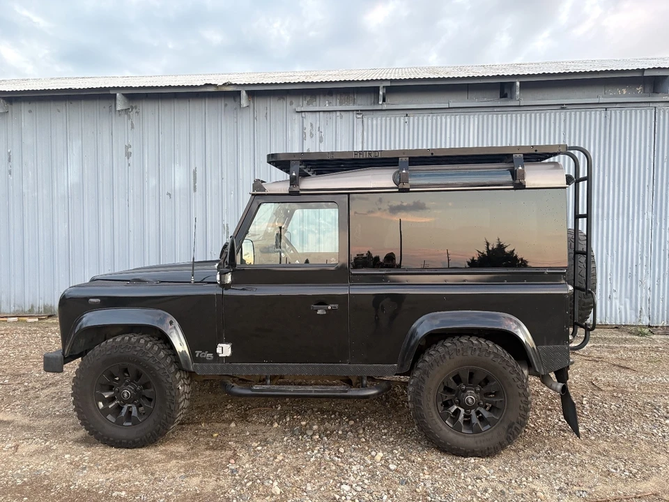 2000 Land Rover Defender - Image 2 of 29