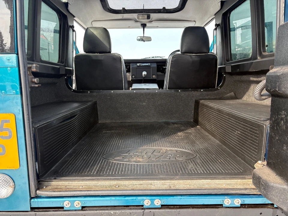 2000 Land Rover Defender - Image 23 of 31