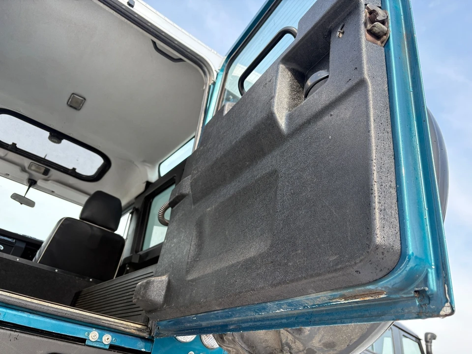 2000 Land Rover Defender - Image 16 of 31