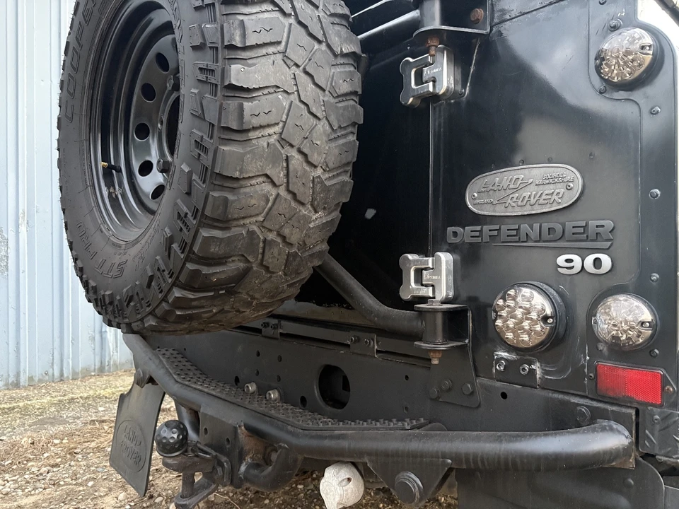 2000 Land Rover Defender - Image 17 of 29
