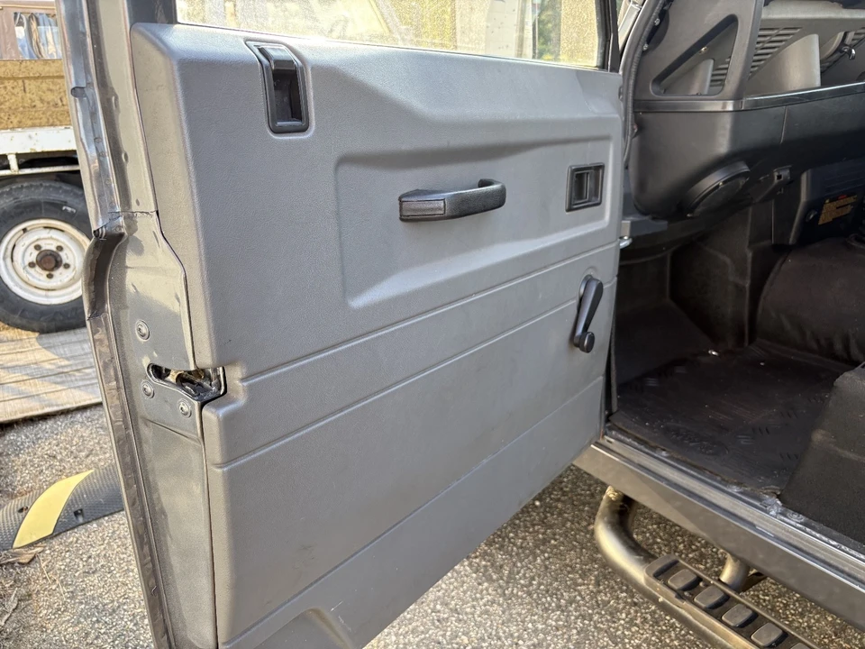 2000 Land Rover Defender - Image 22 of 30