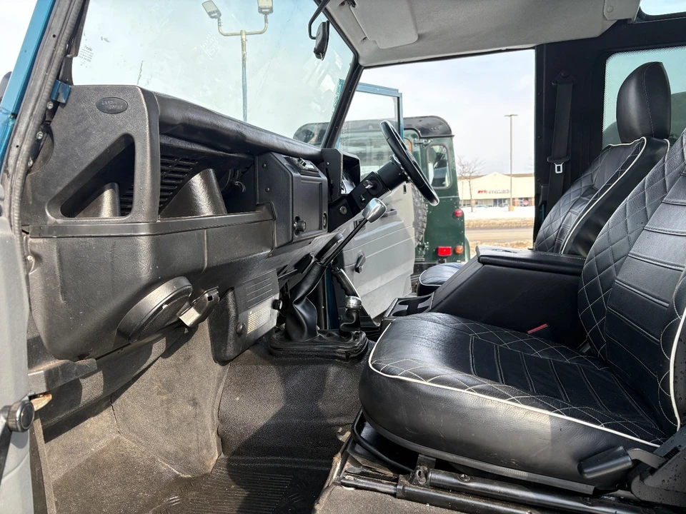 2000 Land Rover Defender - Image 19 of 31
