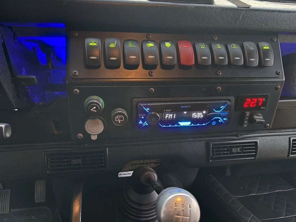 2000 Land Rover Defender - Image 21 of 29