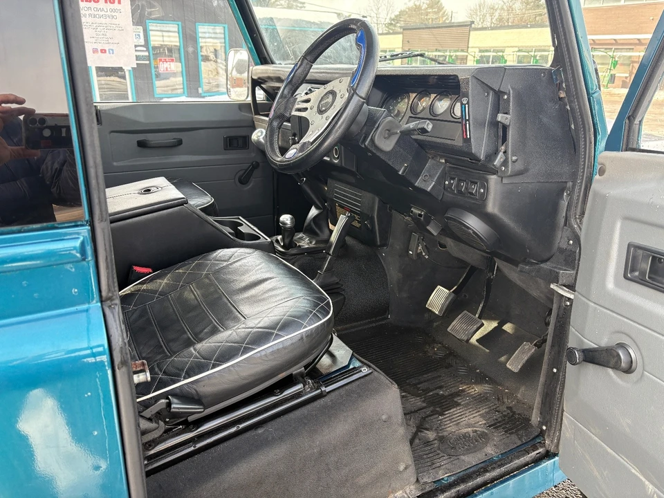 2000 Land Rover Defender 90 - Image 17 of 21